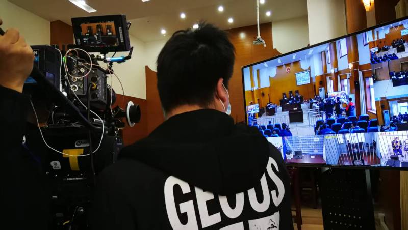 AI生成VS人工创意——长白广告片拍摄公司的技术浪漫主义实践