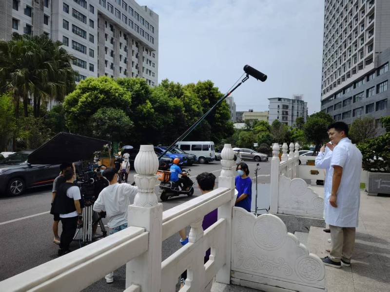 长白广告片拍摄公司低成本实现高规格制作的诀窍